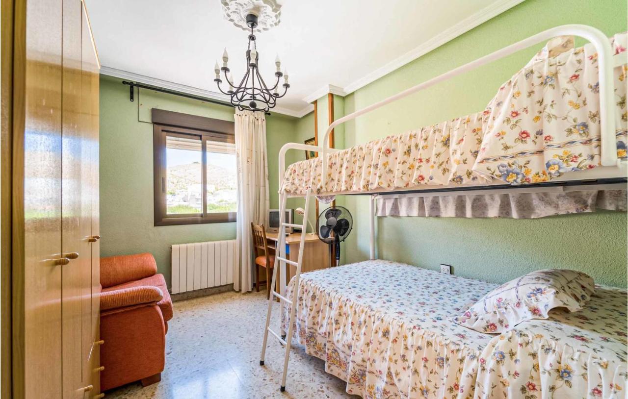 3 Bedroom Cozy Apartment In Pegalajar Exterior foto